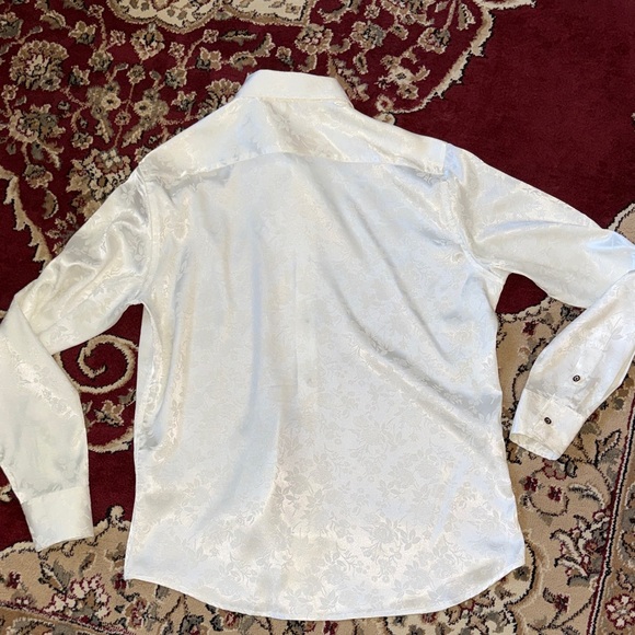 Classic White Men's Dress Shirt - Picture 6 of 7